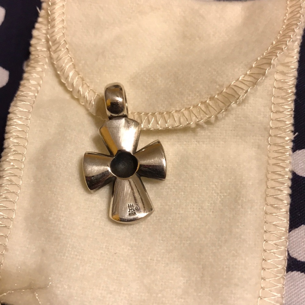 Cross pendant